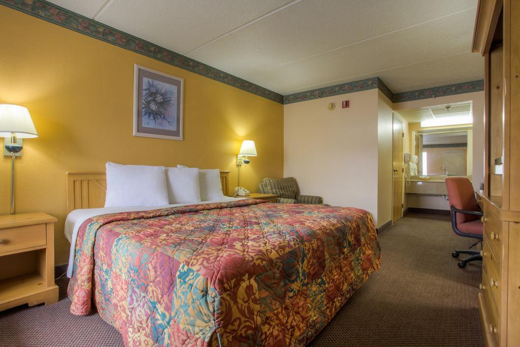 Royal Inn Pigeon Forge Δωμάτιο φωτογραφία