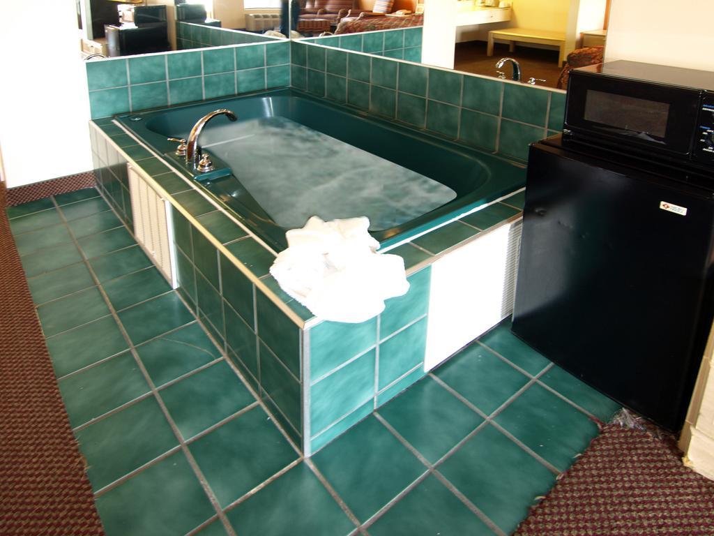 Royal Inn Pigeon Forge Δωμάτιο φωτογραφία