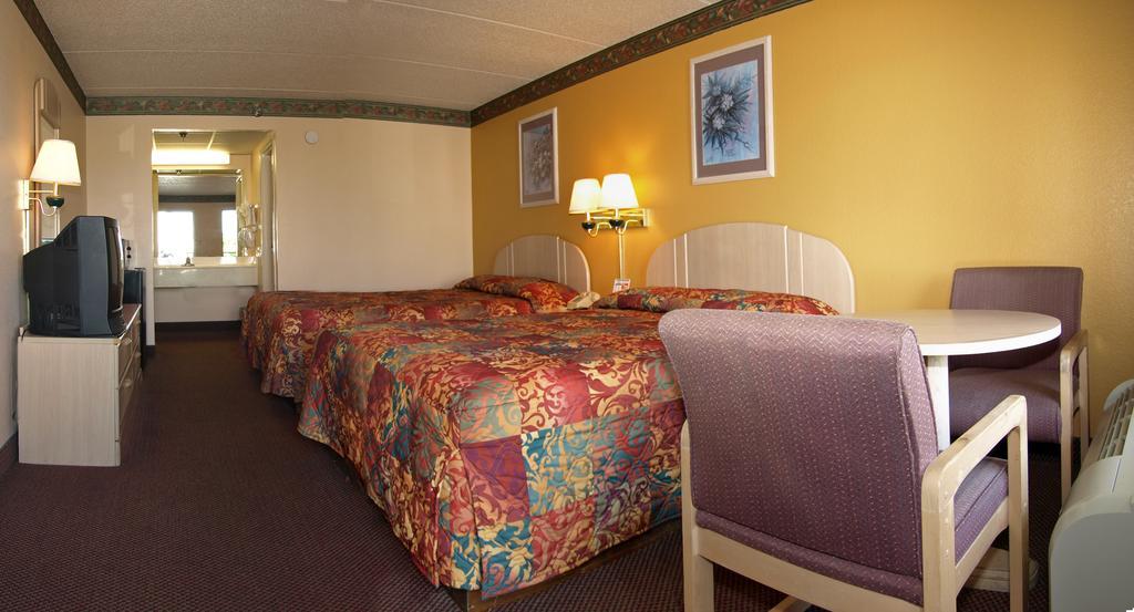 Royal Inn Pigeon Forge Δωμάτιο φωτογραφία